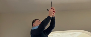 Light fitting and installation